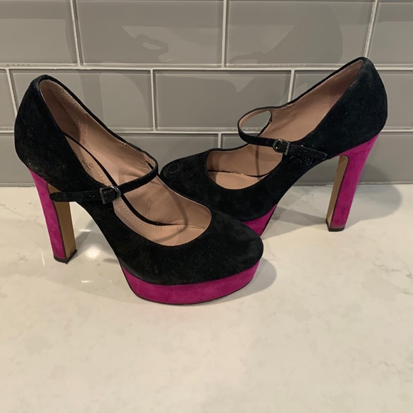 Vince Camuto Black and Majenta Suede Heels - Picture 1 of 2